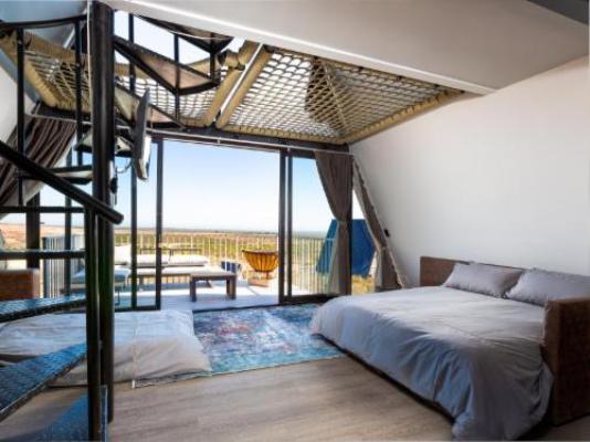 Peace Haven at Windfarm Accommodation - Bed