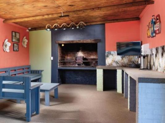 Peace Haven at Windfarm Accommodation - Communal lounge/ TV room