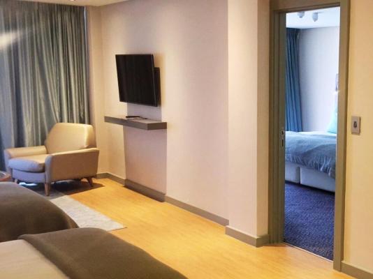 Room image 3