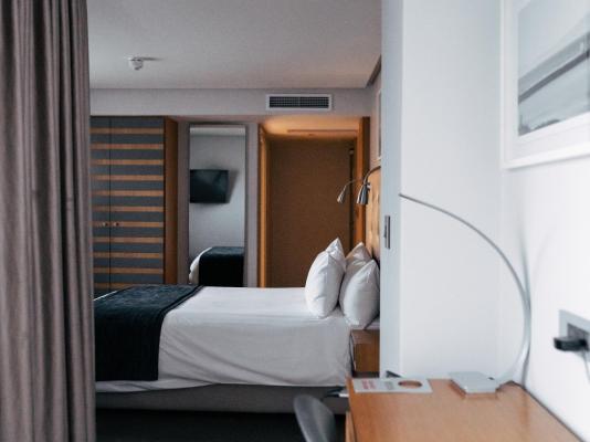 Room image 4