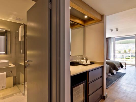 Room image 4
