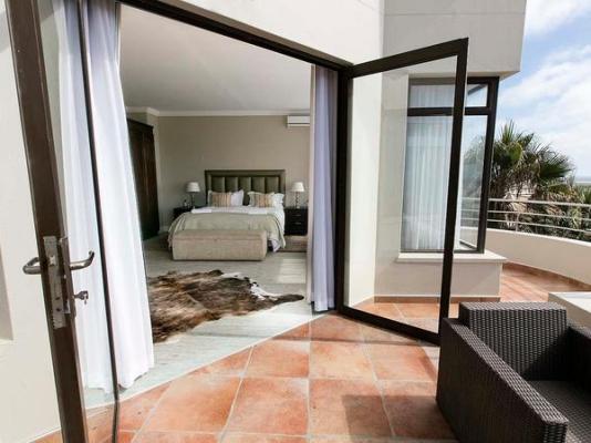 Room image 1