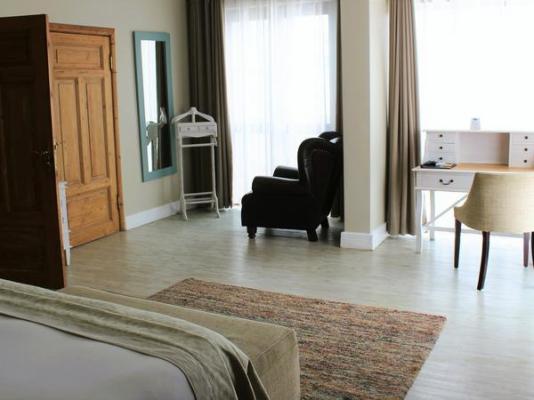 Room image 10