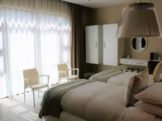 Room image 1