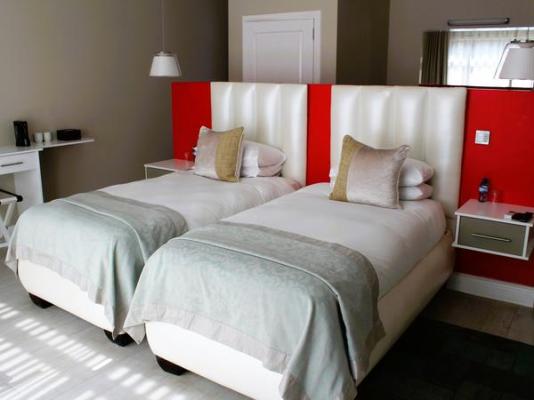 Room image 2