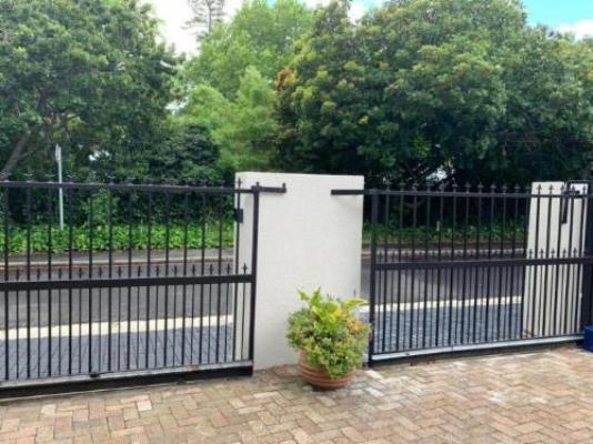 Authentic Newlands - Facade or entrance