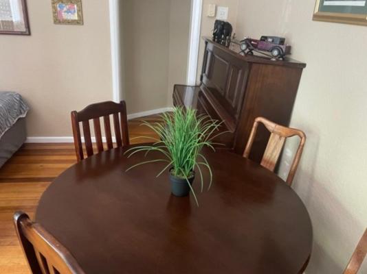 Room image 3
