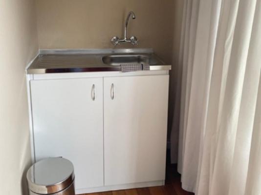 Room image 4