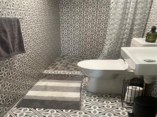 Room image 3