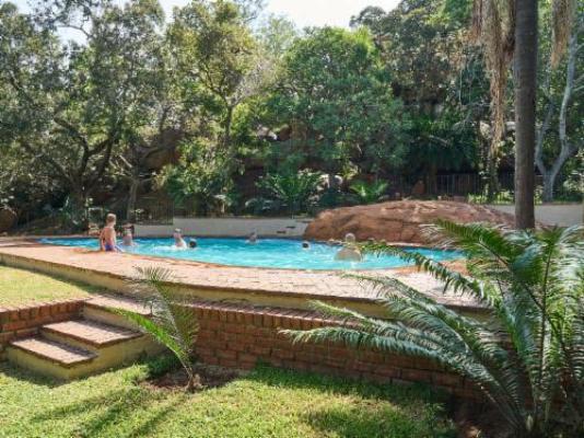 Selfsorg Self-Catering Lodge - Swimming pool