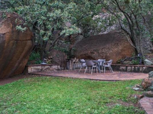 Selfsorg Self-Catering Lodge - Garden