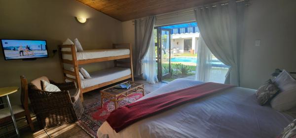 Room image 4