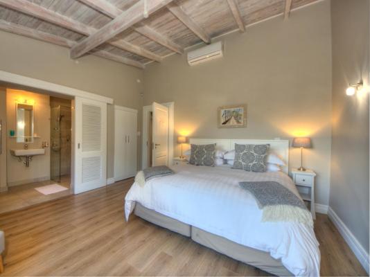 Room image 1