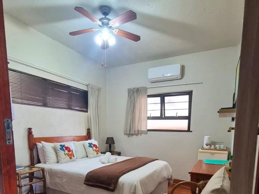 Room image 4