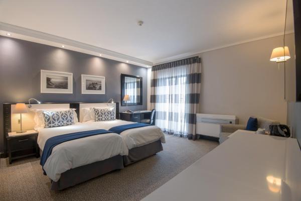 The Commodore Hotel - 277310