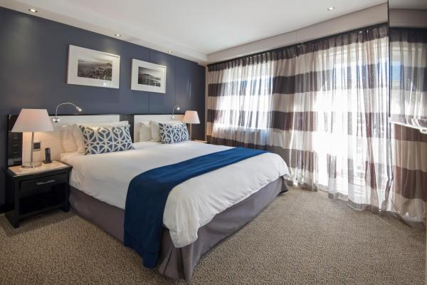 The Commodore Hotel - 277315