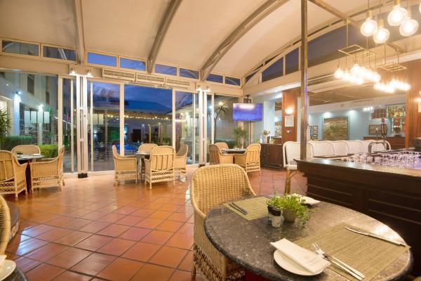 The PortsWood Hotel - 277327