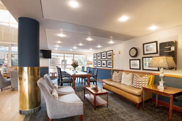 The PortsWood Hotel - 277331