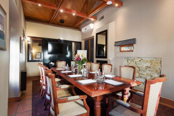 The PortsWood Hotel - 277340