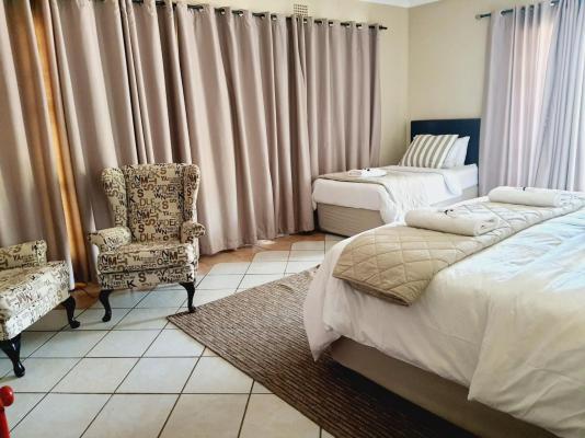 Room image 2