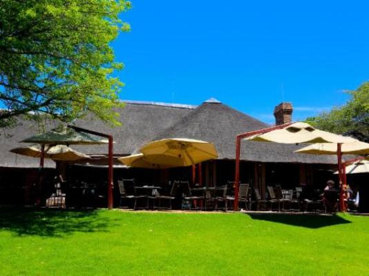 Bakubung Self-Catering Chalets - Dining area