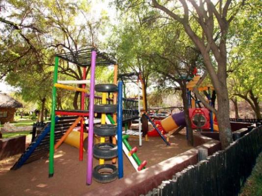Bakubung Self-Catering Chalets - Garden