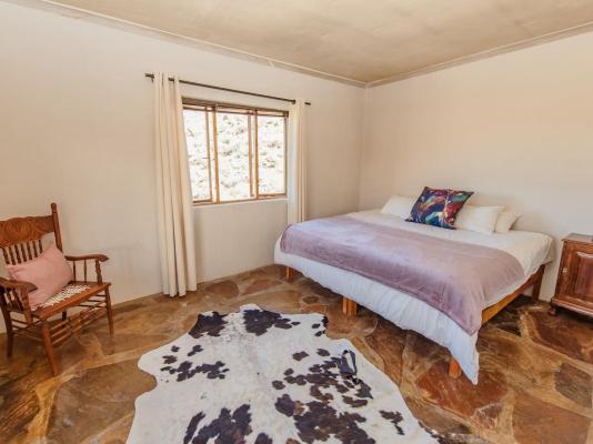 Room image 4