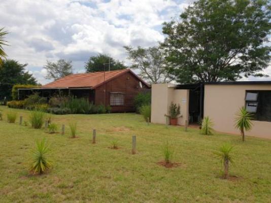 Umoya Private Retreat - Property / Building