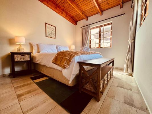 Room image 3