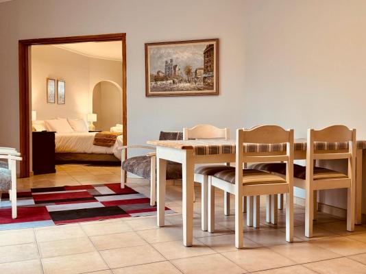 Sleeping Flamingo Self-Catering Accommodation - 277706