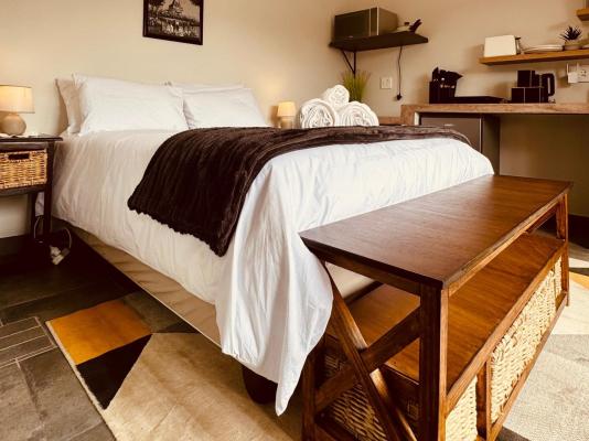 Room image 4