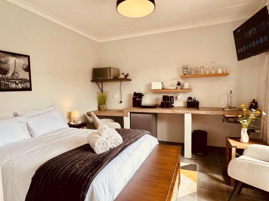Sleeping Flamingo Self-Catering Accommodation - 277715