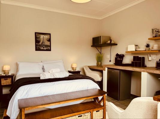 Sleeping Flamingo Self-Catering Accommodation - 277718