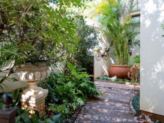 Atrium Guest House - Garden