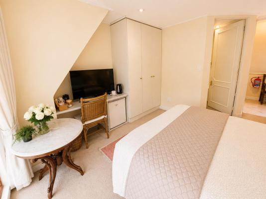 Room image 17