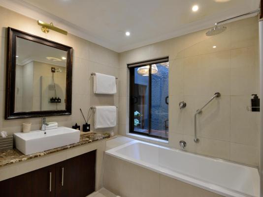 The Residence - 277915
