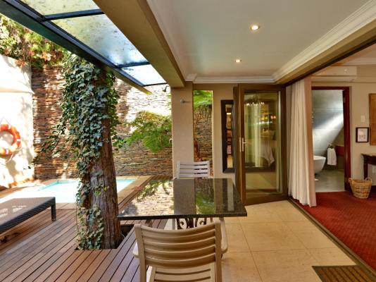 The Residence - 277981
