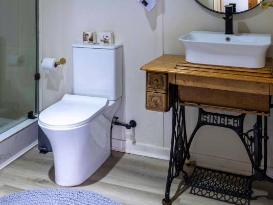 Room image 8