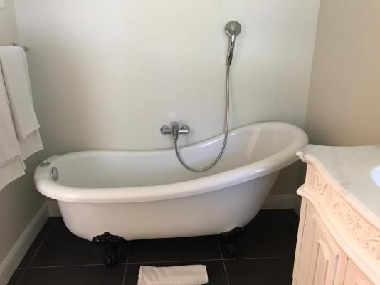 Room image 3