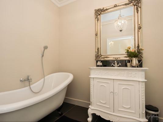 Room image 5