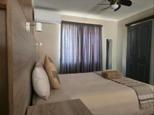 Thabazimbi Self-Catering Accommodation - Photo of the whole room