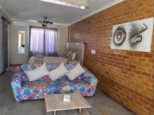 Thabazimbi Self-Catering Accommodation - Seating area