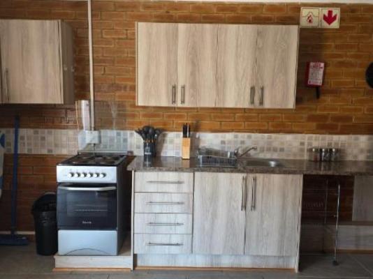 Thabazimbi Self-Catering Accommodation - Kitchenette