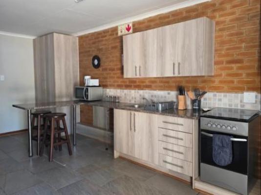 Thabazimbi Self-Catering Accommodation - Kitchenette