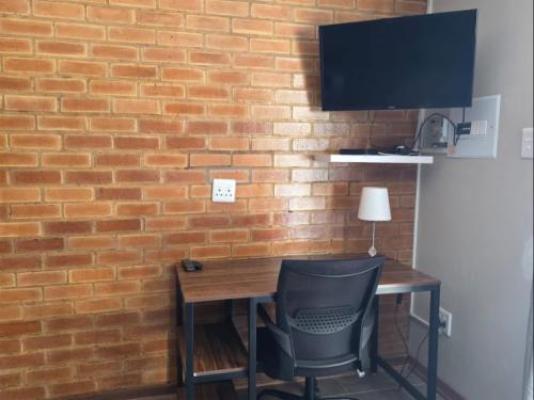 Thabazimbi Self-Catering Accommodation - TV and multimedia