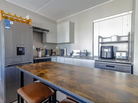 Coastal Arch - Breakfast area