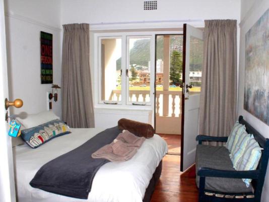Room image 4