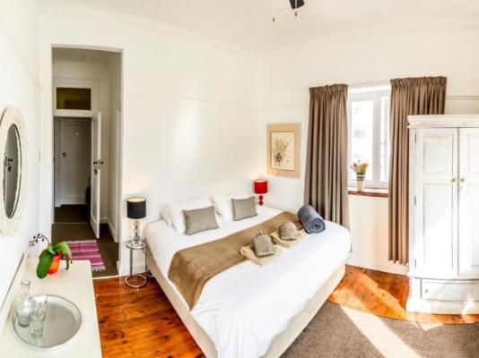 Room image 6