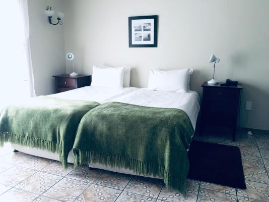 Room image 1