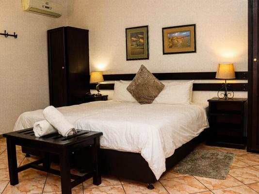 Room image 3